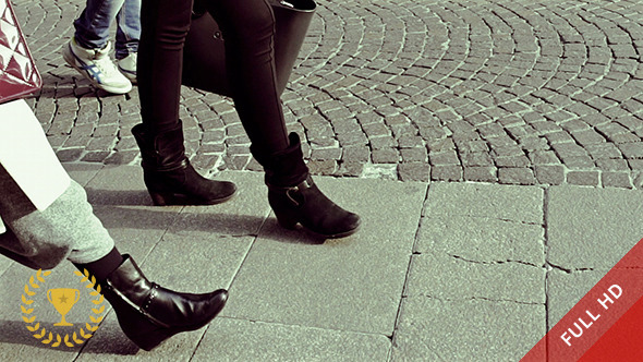 Walking in the Sunny City Walking in the Sunny City