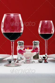 Red wine table setting