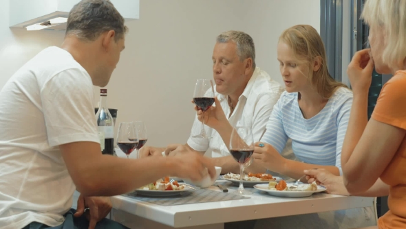 Videohive Quiet Family Dinner 18891379