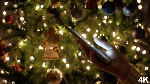 Using Smartphone In Christmas Time