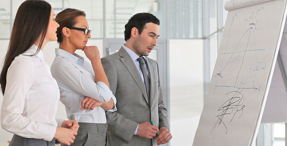 Analyzing Financial Data Analyzing Financial Data