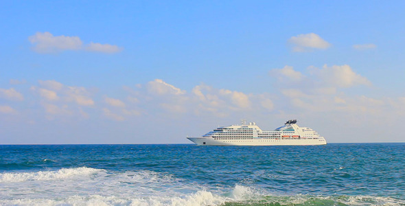 Luxury Cruise Liner Luxury Cruise Liner