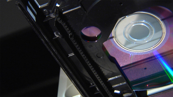 DVD-Rom Ejecting DVD-Rom Ejecting