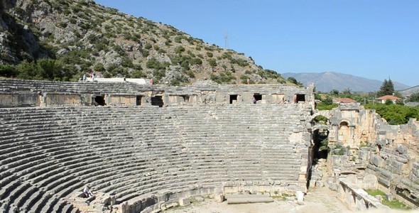 The Roman Amphitheatre 2 The Roman Amphitheatre 2