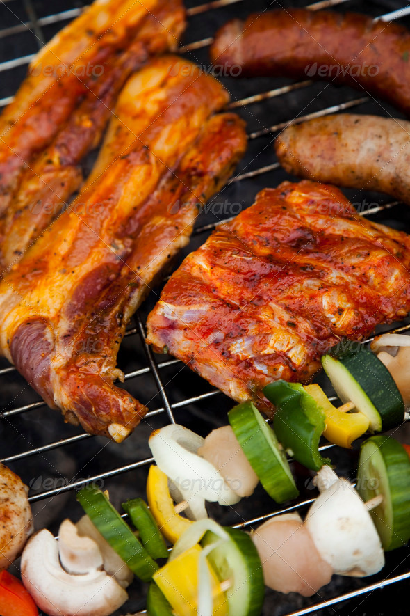 Grilling at summer weekend (Misc) Photo Download