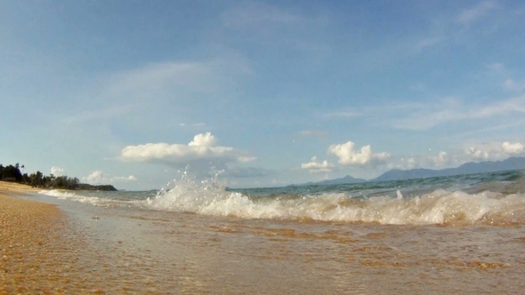 Ocean Waves on Tropical Sand Beach Ocean Waves on Tropical Sand Beach