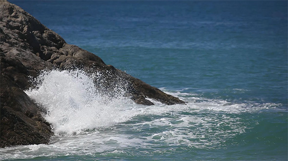 Waves on Andaman Sea Waves on Andaman Sea