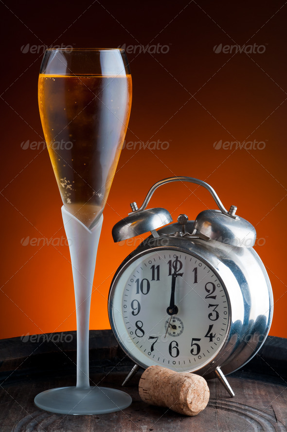 champagne and clock