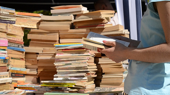 Shopping Old Books Shopping Old Books
