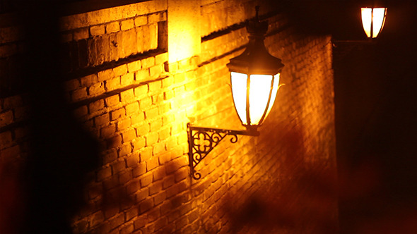 Focus Change on Romantic Street Light Focus Change on Romantic Street Light