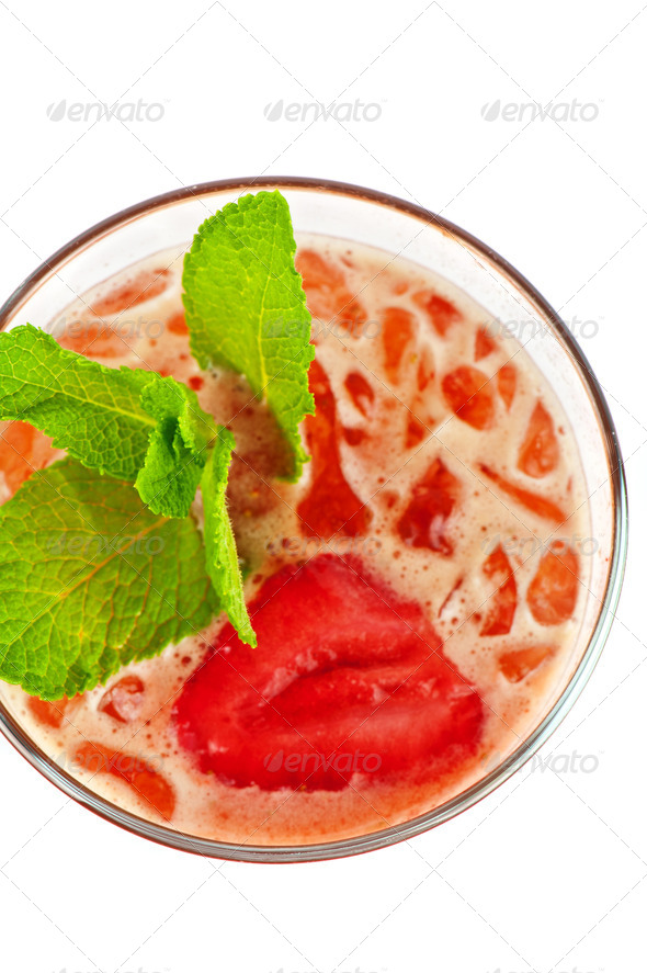strawberry cold tea