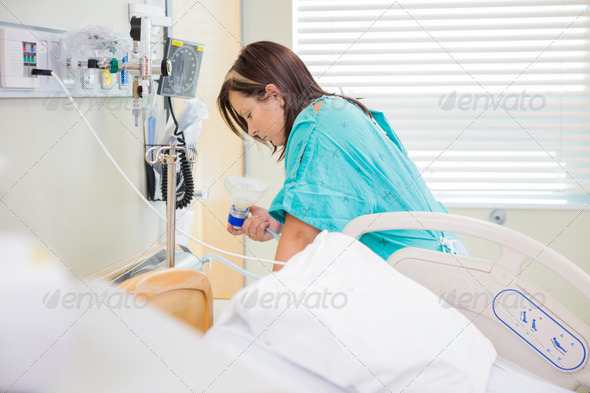 Birthing Mother Undergoing Contraction (Misc) Photo Download