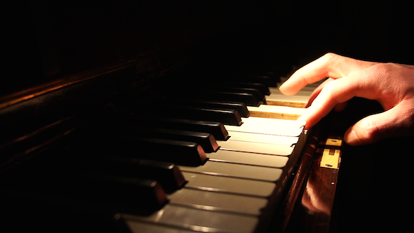 Playing Piano 2 Playing Piano 2