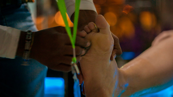 Garra Rufa Fish Pedicure Man Peeling Female Feet Garra Rufa Fish Pedicure Man Peeling Female Feet
