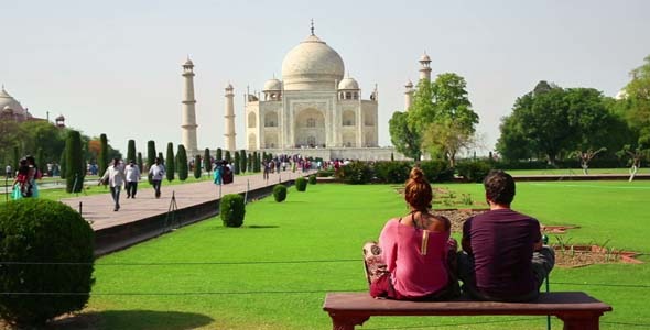 Tourist Couple Traveling India Taj Mahal Tourist Couple Traveling India Taj Mahal