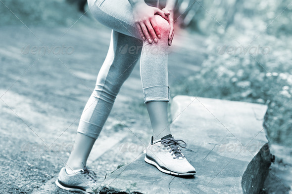 Jogger with hurt knee