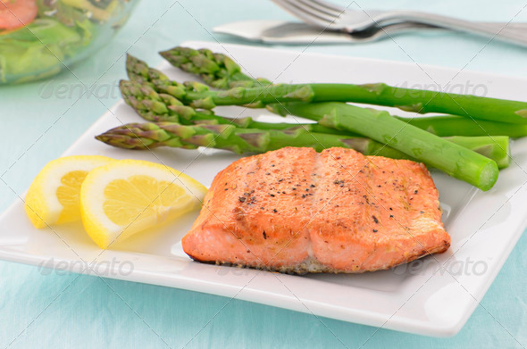 Salmon dinner with asparagus