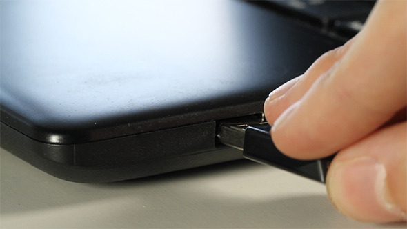 Plug and Unplug A USB Key Plug and Unplug A USB Key