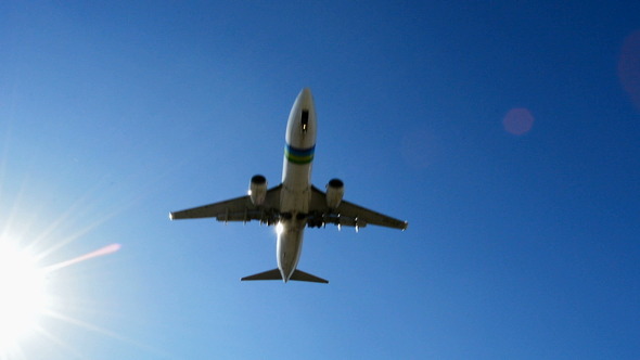 Airplane Passing and Landing Airplane Passing and Landing