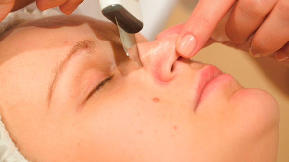 At Beauty Treatment Salon At Beauty Treatment Salon