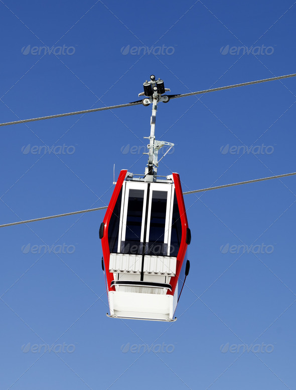 Gondola lift and blue sky (Misc) Photo Download